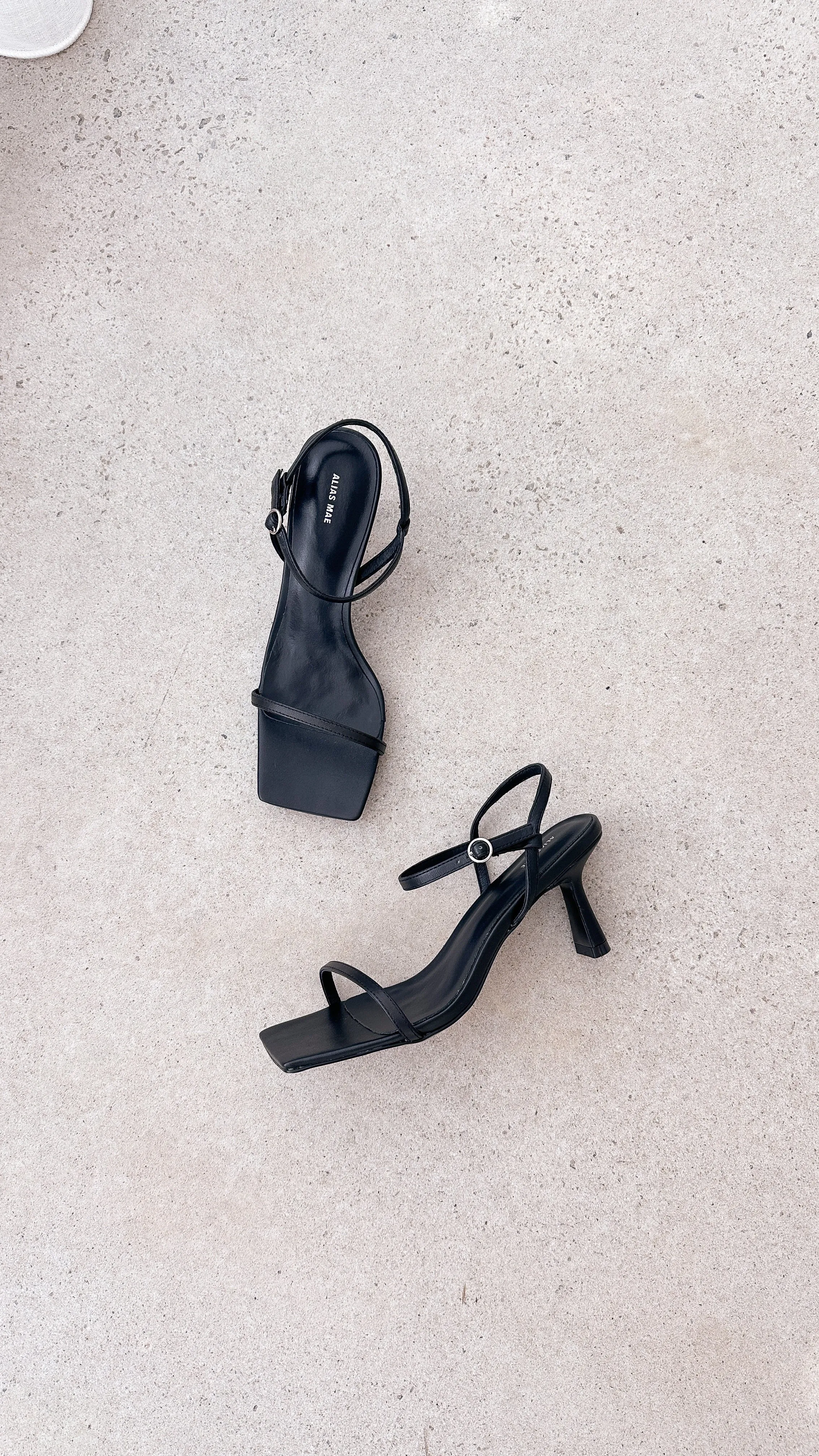 Scarlet Heel - Black Leather